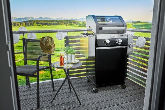 Roesle-Gasgrills-Videro-Balkon.jpg