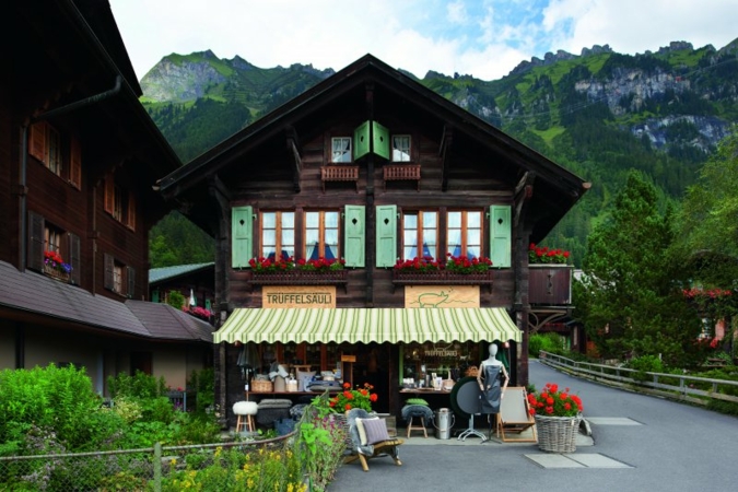 Trueffelsaeuli-Frontansicht.jpg
