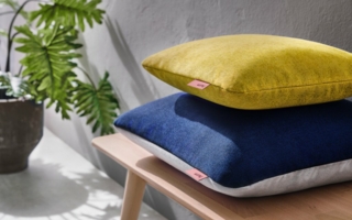 hum-Outdoor-Kissen-auf-einer.jpg